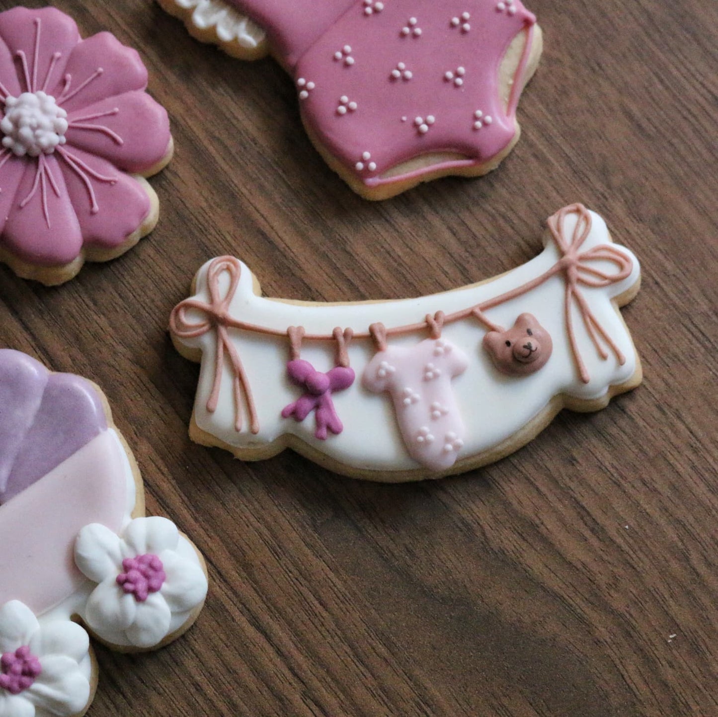 BABYSHOWER volants & fleurs